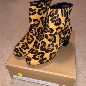 ❌SOLD❌ Urban Outfitters Thelma Pony ankle boots